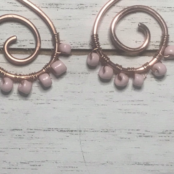 BOGO 50% off! Beaded Dangly, Swirl Earrings. Copper wire + pink beads - Picture 2 of 5